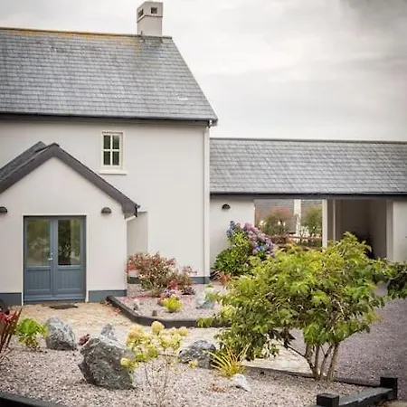 Country Setting In The Middle Of Town. Semesterbostad Dingle