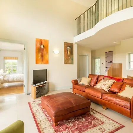 Country Setting In The Middle Of Town. *