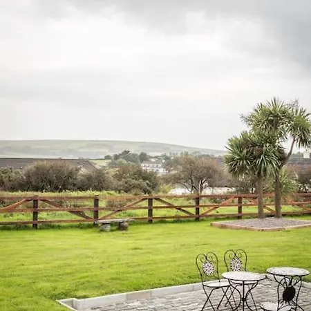 بيت للعطل Country Setting In The Middle Of Town. دينغل