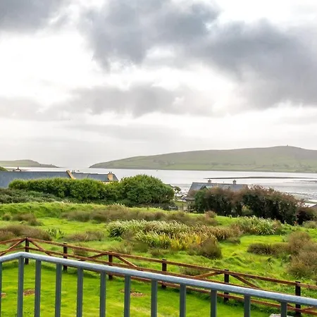 Country Setting In The Middle Of Town. *