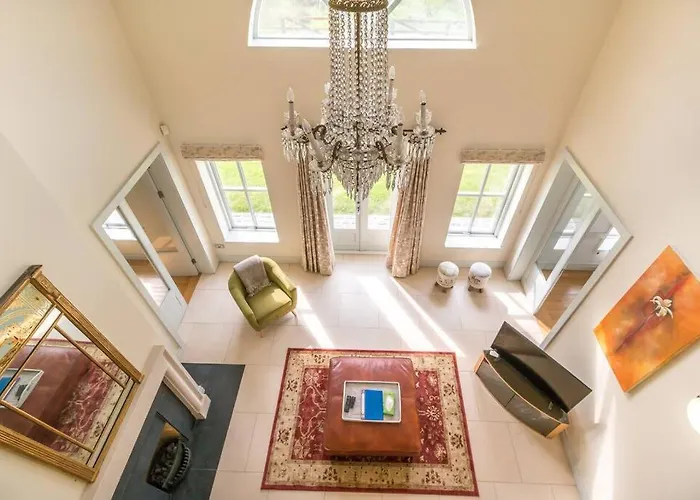 Country Setting In The Middle Of Town. *