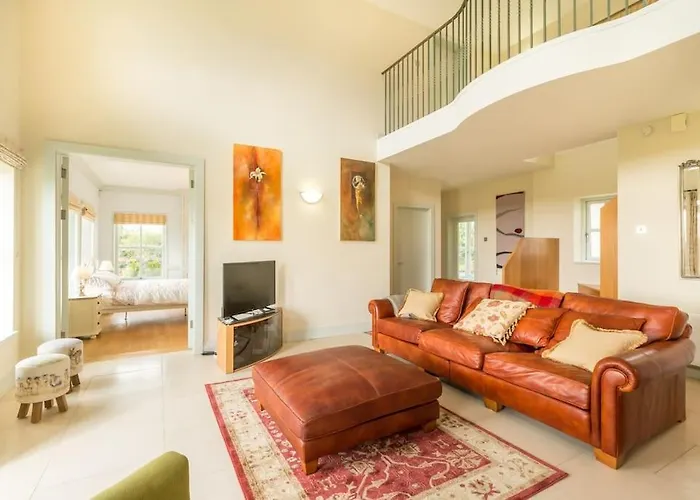 Country Setting In The Middle Of Town. *