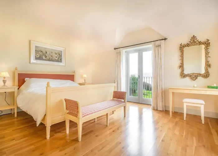 Country Setting In The Middle Of Town. Dingle